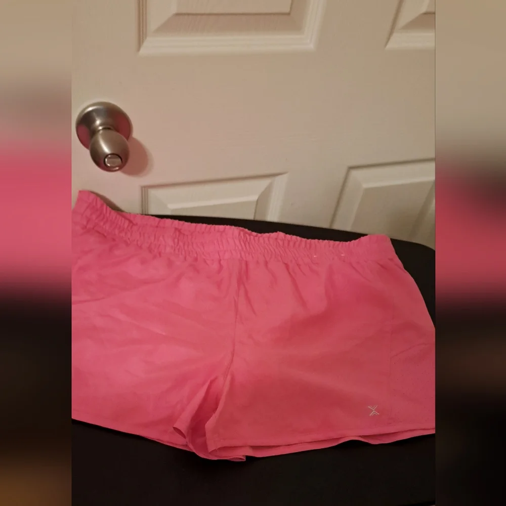 Xersion Women's QUICK-DRI shorts NWOT